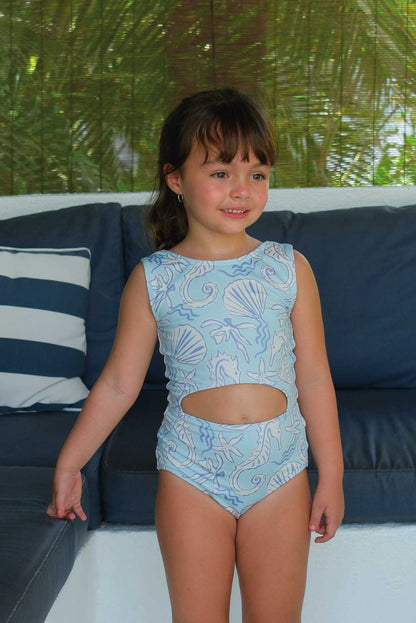 Maris Trikini Girl