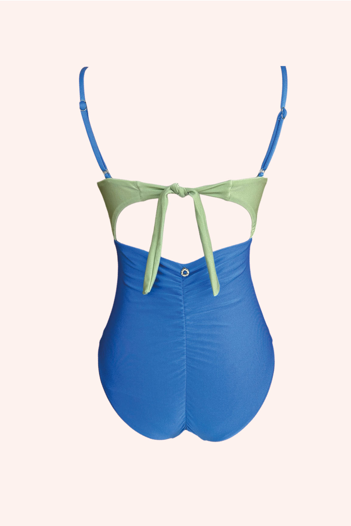 Aura One Piece